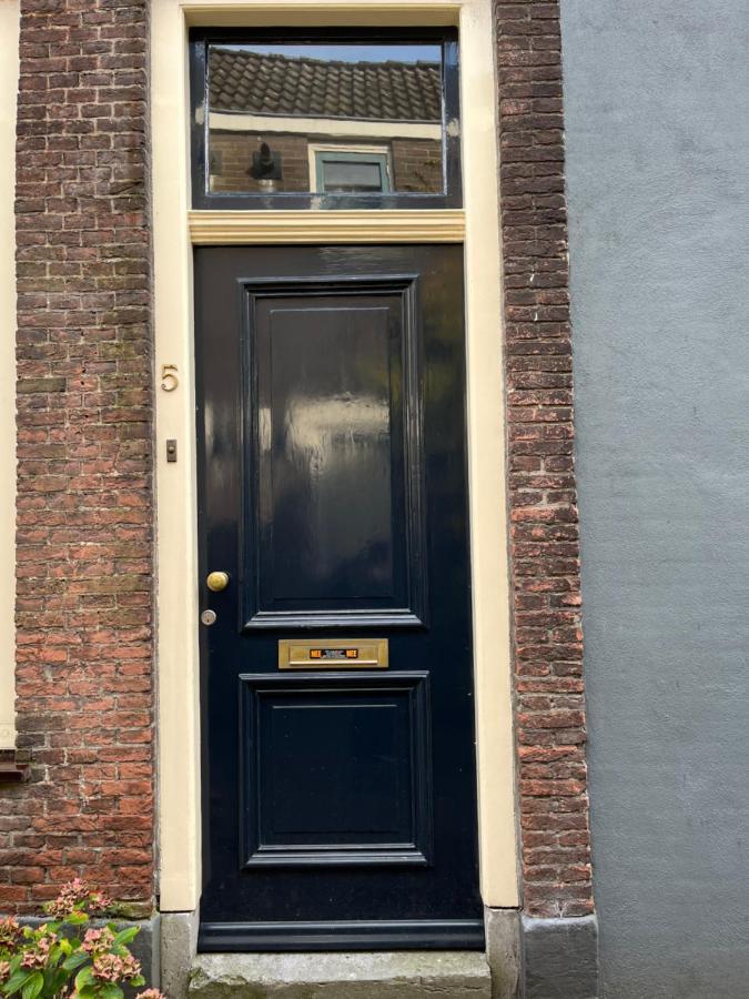 B&B De Kamer Hiernaast Gouda Exterior foto